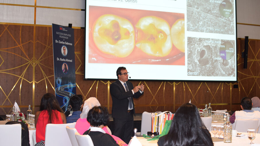 Dr Carlos Sabrosa during his Roadshow in Dubai, UAE