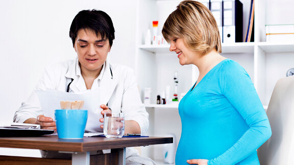 Pourquoi les dents des femmes enceintes sont-elles fragilisées ?