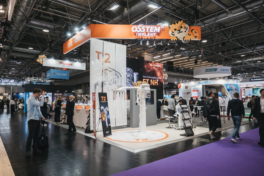 Osstem presented its latest solutions across four categories: implants, surgical kits, guided bone regeneration materials and digital equipment. (Image: Dental Tribune International)