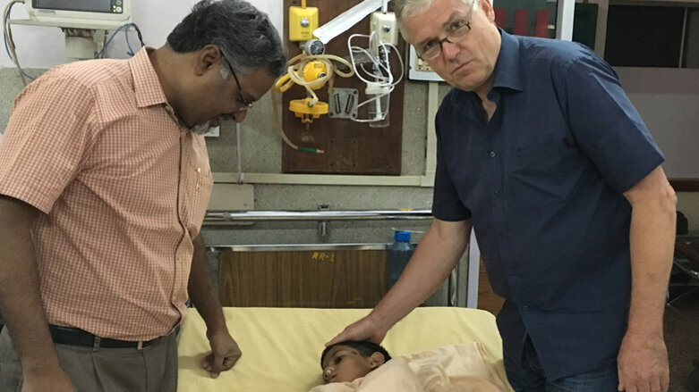 Prof. Dr. Dr. Kreusch bekommt Award für ehrenamtliches Engagement