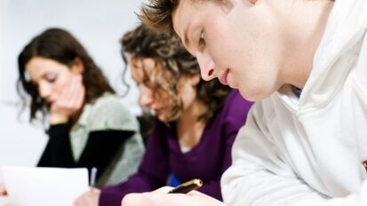 Tematici noi la examenul de specialist in endodontie, parodontologie si protetica dentara