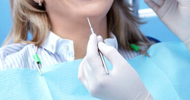 Des chercheurs trouvent des bactéries sur 70 pour cent des chaînes de serviettes dentaires