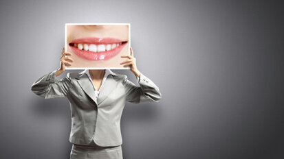 Urteil: Keine Umsatzssteuer bei medizinisch notwendiger Zahnaufhellung