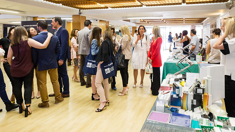 Λύνοντας τους γρίφους της προσθετικής.