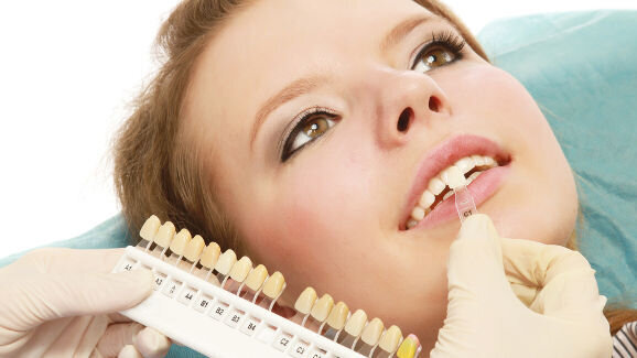 Enquête de l’Union européenne sur les effets du blanchiment des dents