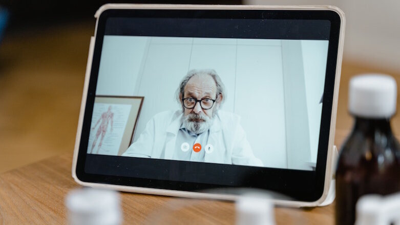 Hekimlikte ve Diş Hekimliğinde Şarlatanlık Üzerine  Düşünceler ve Etik Sonuçlar