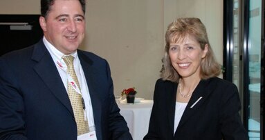 Zwei-Länder-Symposium thematisierte Implantologie