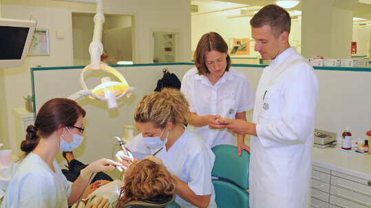 E-Learning, Skills-Lab und Chairside Teaching