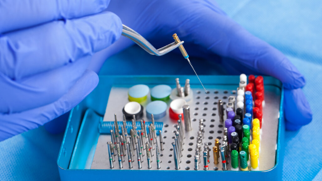 Study warns of safety risks linked to counterfeit and replica endodontic files