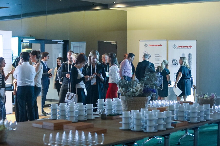 The Hilton Gaia in Oporto hosted the 2nd EAS summer meeting.