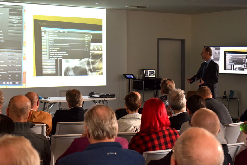 Prof. Dr. Jürgen Becker mit seinem Vortrag zum Thema 
