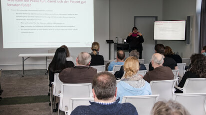 Kollegin Melanie Nitschke sprach über die Patientenaufklärung durch die ZMF, Zeitersparnis und gutes Praxismanagement.