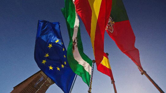 Il debito dell'Eurozona balza al 90% del Pil, quello italiano supera il 126%. Peggio solo la Grecia