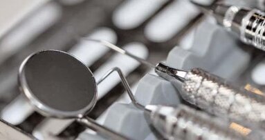 Nie wszyscy dentyści sterylizują narzędzia