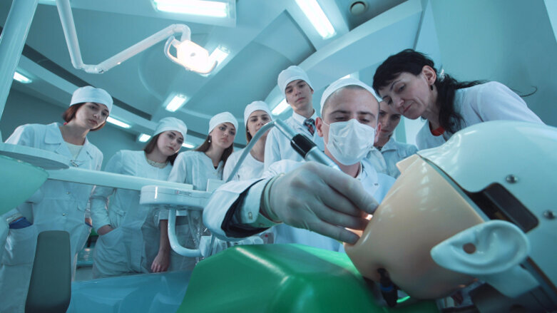 Dentists and physicians maintain positive job morale despite signs of burn-out
