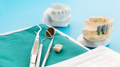 Mening publiek over implantaten