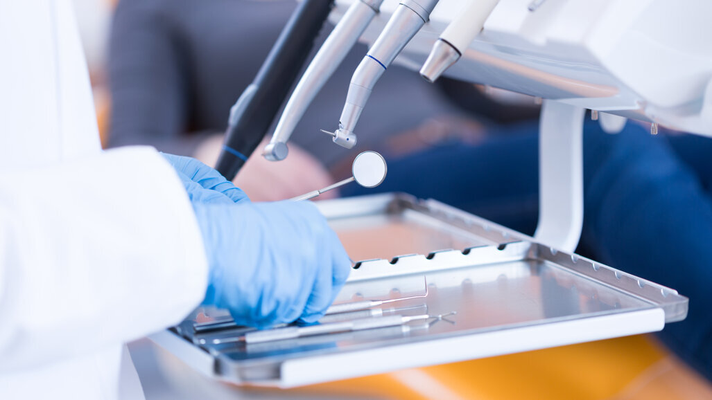 Inspectie sluit per direct Amsterdamse praktijk waar kat rondloopt