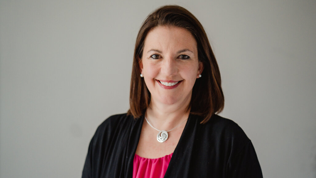 Identifying and communicating enamel erosion to patients using intra-oral scanning