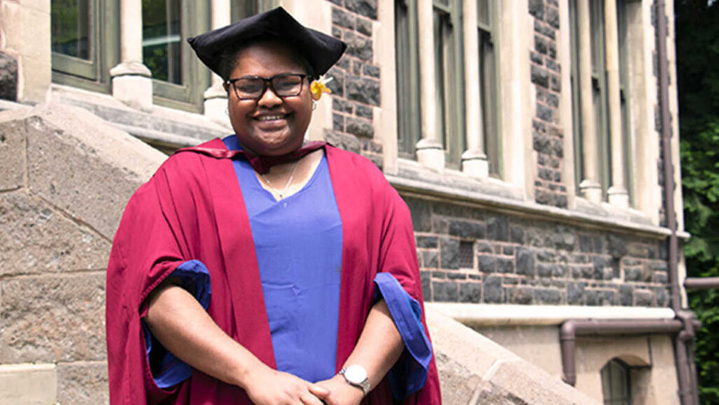 Primeira especialista em cirurgia oral das Ilhas do Pacífico a retornar a Fiji