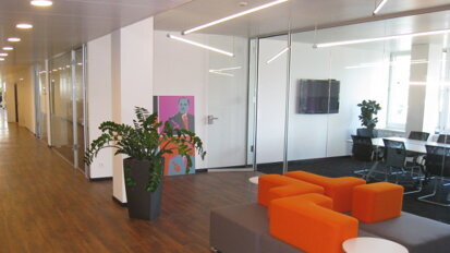 Neuer Hauptsitz mit Trainingszentrum Neuer Hauptsitz mit Trainingszentrum