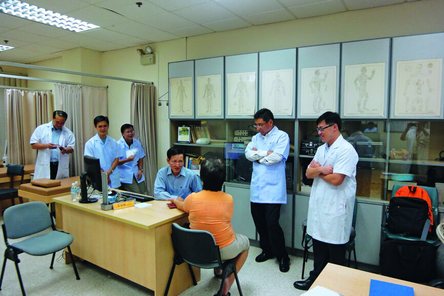 Module de formation clinique pour le diplôme de deuxième cycle en acupuncture.