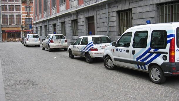 Ontevreden patiënt steekt tandartsassistent neer