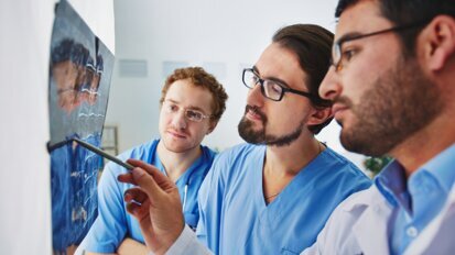 Wspólne stanowisko NRL i KRAUM ws. kształcenia lekarzy