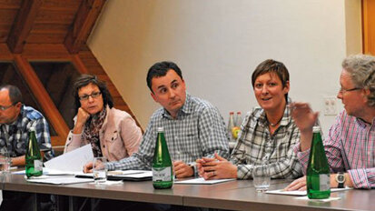 Jahrestagung des Club 50 im Zeichen des Umbruchs Jahrestagung des Club 50 im Zeichen des Umbruchs