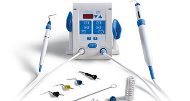 Obturation system positions pack and flow side by side