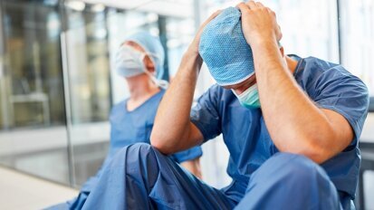 Sağlık Çalışanlarının İzinlerinin Yasaklanmasına Meslek Örgütlerinden Tepki