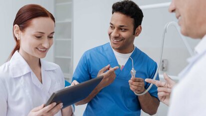 Forderung für beschleunigtes Anerkennungsverfahren ausländischer Zahnärzte