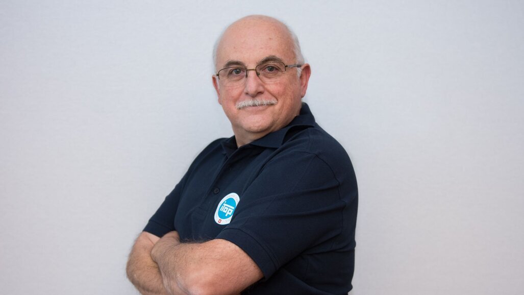 Webinar to discuss periodontal side effects of orthodontic treatment