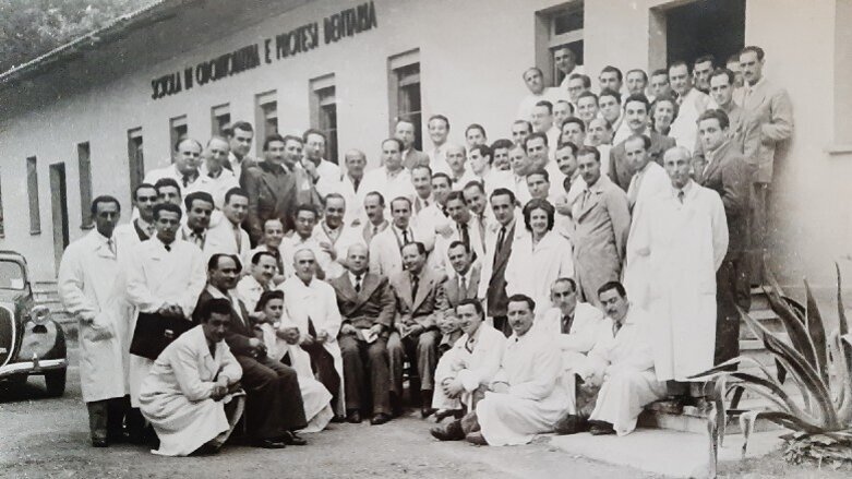 Una passione “centenaria”: una donna alla conquista dell’odontoiatria