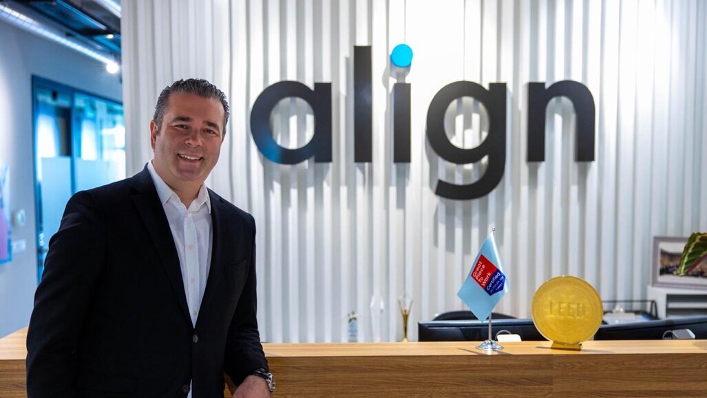 Ortodontik Tedavinin Her Aşaması için Bir Invisalign Dijital Tedavi Çözümümüz Var