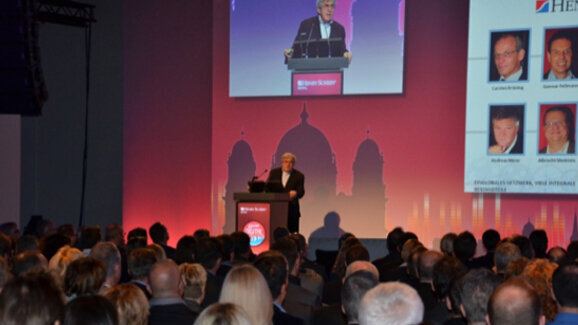 Henry Schein feiert die digitale Evolution