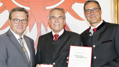DDr. Elmar Favero erhält Verdienstkreuz des Landes Tirol