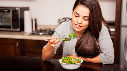 Influenza del genere (maschio o femmina) e dell’obesità sulla masticazione e sul comportamento quando si mangia