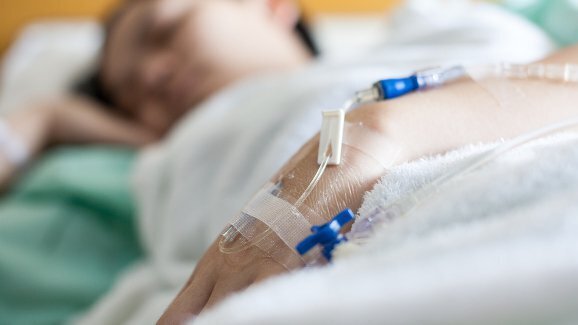 Hospitalizações podem estimular a deterioração da saúde bucal