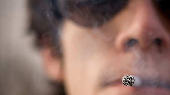 Пушачите и необвързаните мъже са с по-висок риск от развитие на инфекция с HPV