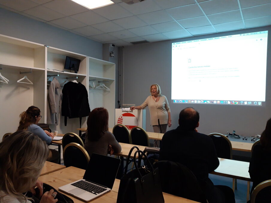 Annamaria Genovesi durante il workshop della Mectron del giovedì sera.