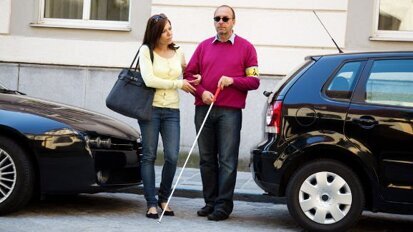 Novo dispositivo permite que pessoas cegas processem sinais visuais por meio de suas línguas