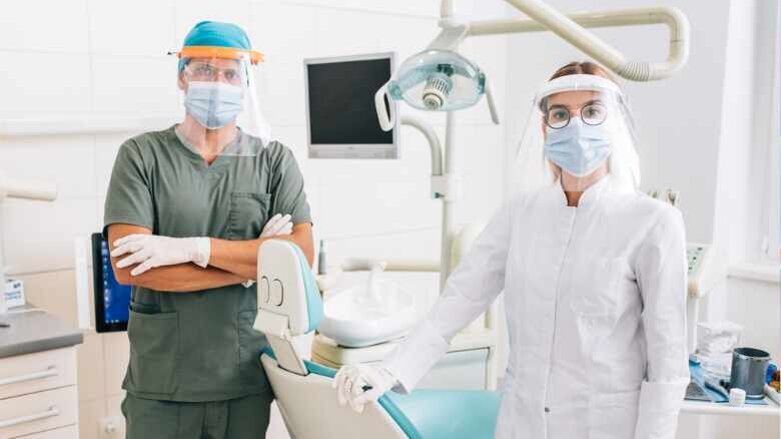 Auch Zahnärzte fordern Corona-Bonus