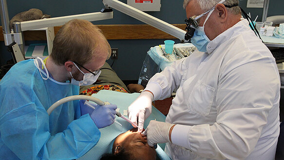 Underserved in Philadelphia receive free care, thanks to AGD and AGD Foundation