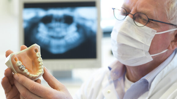 MedUni Wien bringt Zahnersatz digital in Form