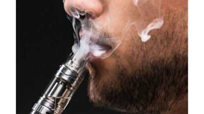 Waterpijpen en rookloze tabak ook slecht voor implantaten