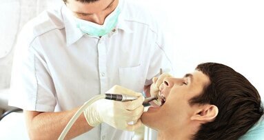 Britští vědci vyvinuli způsob, jak plombovat bez vrtání