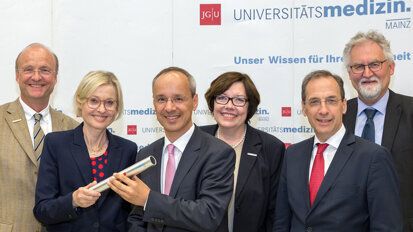 Neuer Direktor der Poliklinik für Parodontologie Mainz Neuer Direktor der Poliklinik für Parodontologie Mainz