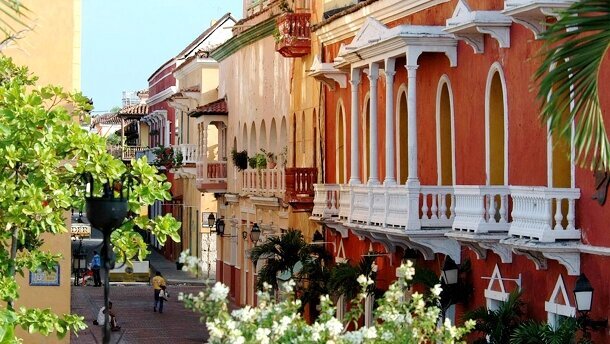 Gane un carro y disfrute de la belleza de Cartagena