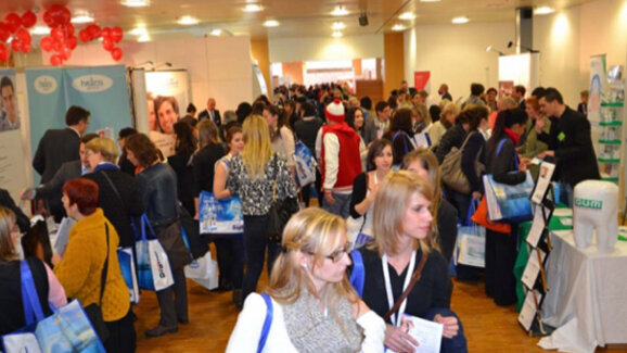 Zahnhalteapparat im Fokus