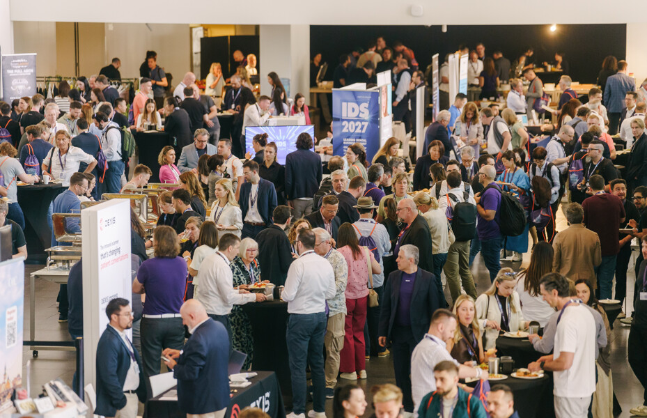 During the breaks, attendees visited the large innovation exhibition hosted by industry partners. Numerous strategic partner companies of exocad showcased their digital innovations as well as their latest machines and materials. 